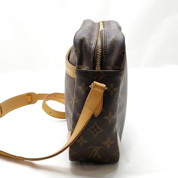 Authentic Louis Vuitton Trocadero 30 Brown Monogram Crossbody Bag mon780-110925 - Picture 4 of 16
